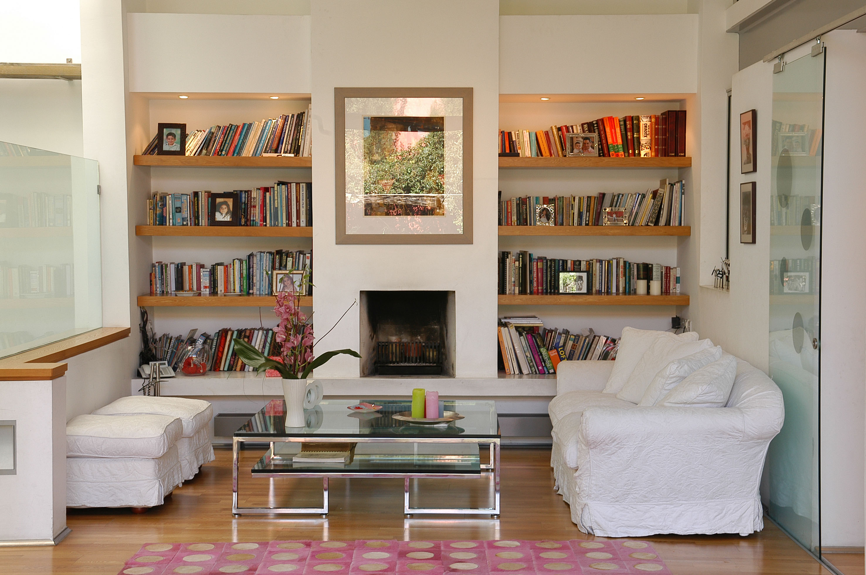A live-work space - Fireplace - Library Area