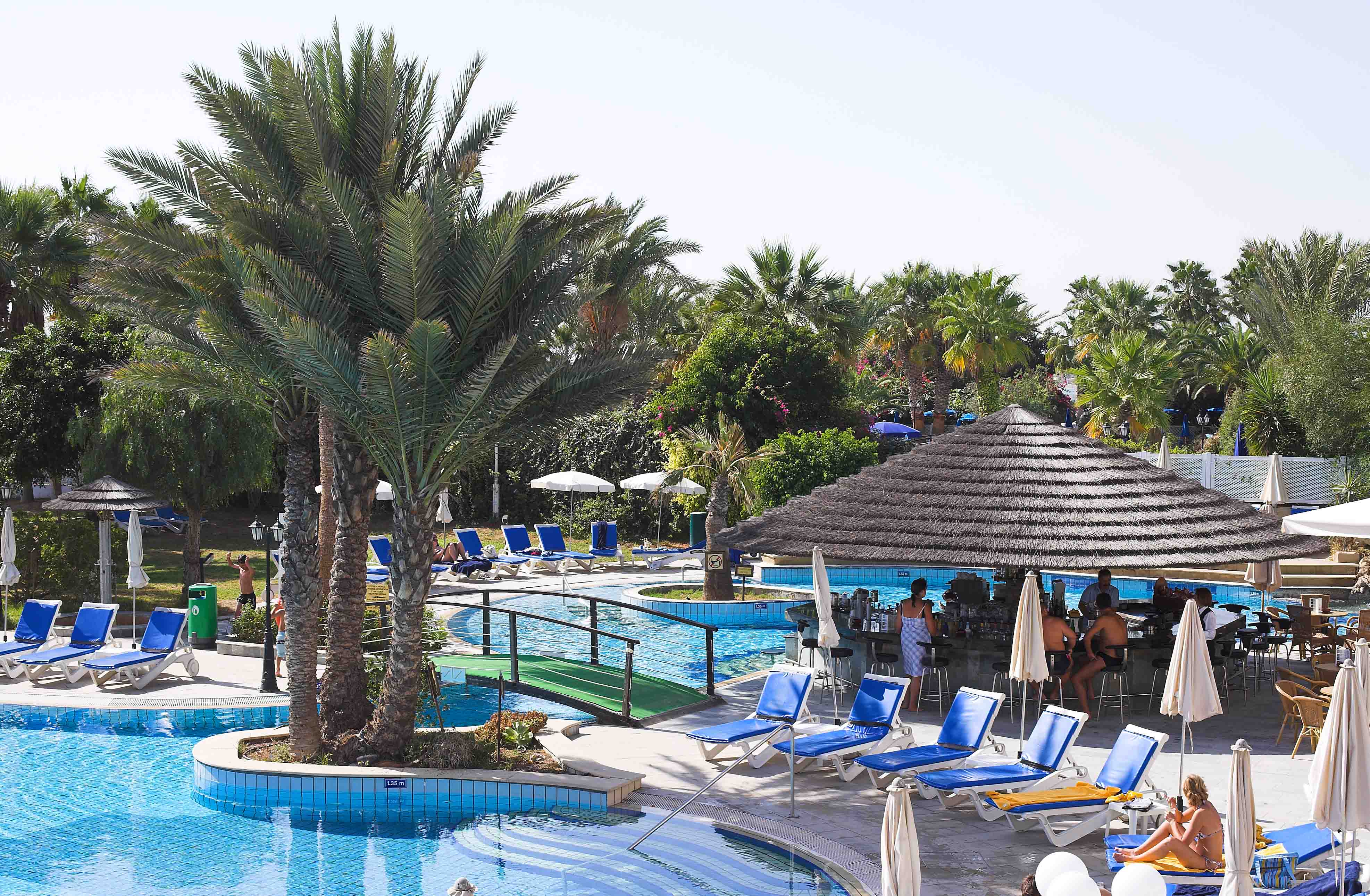Golden Bay Beach Hotel - Pool Bar